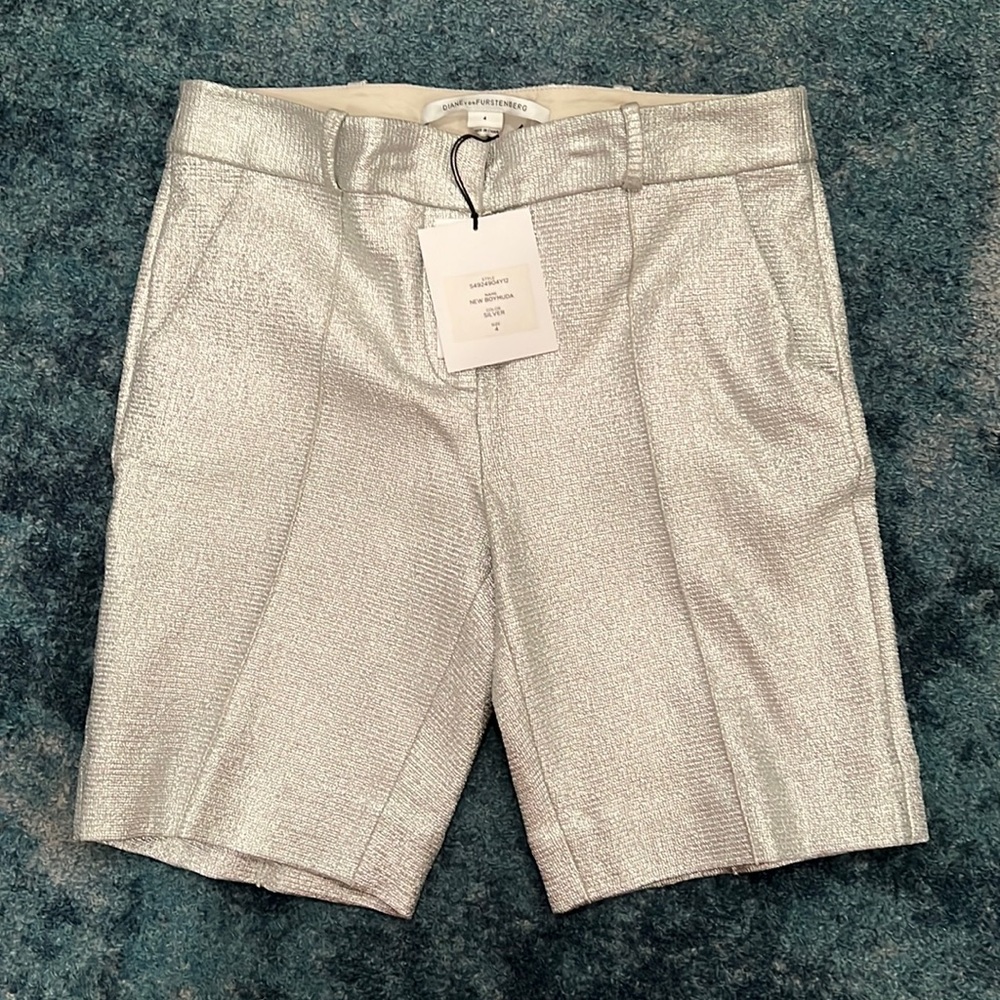 NWT Diane Von Furstenberg Silver Shorts, sz 4